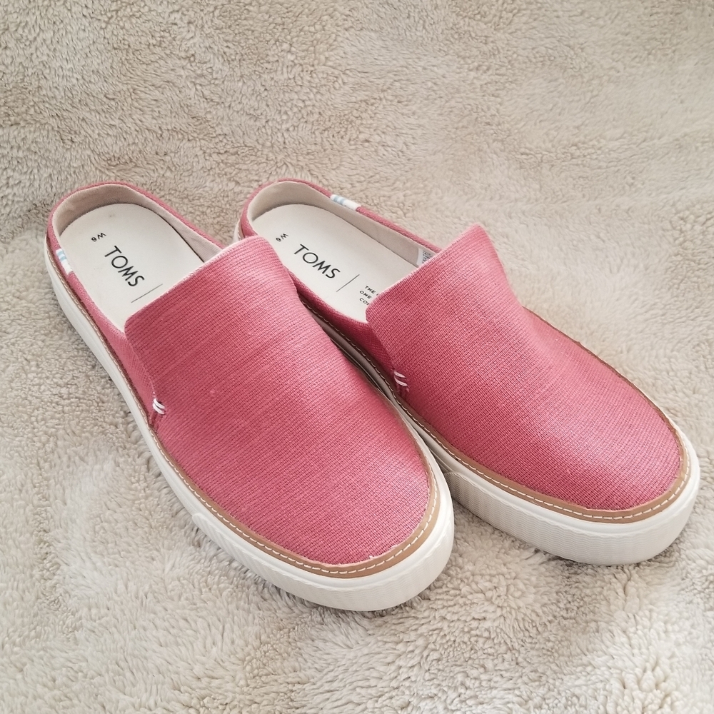 NWOT TOMS